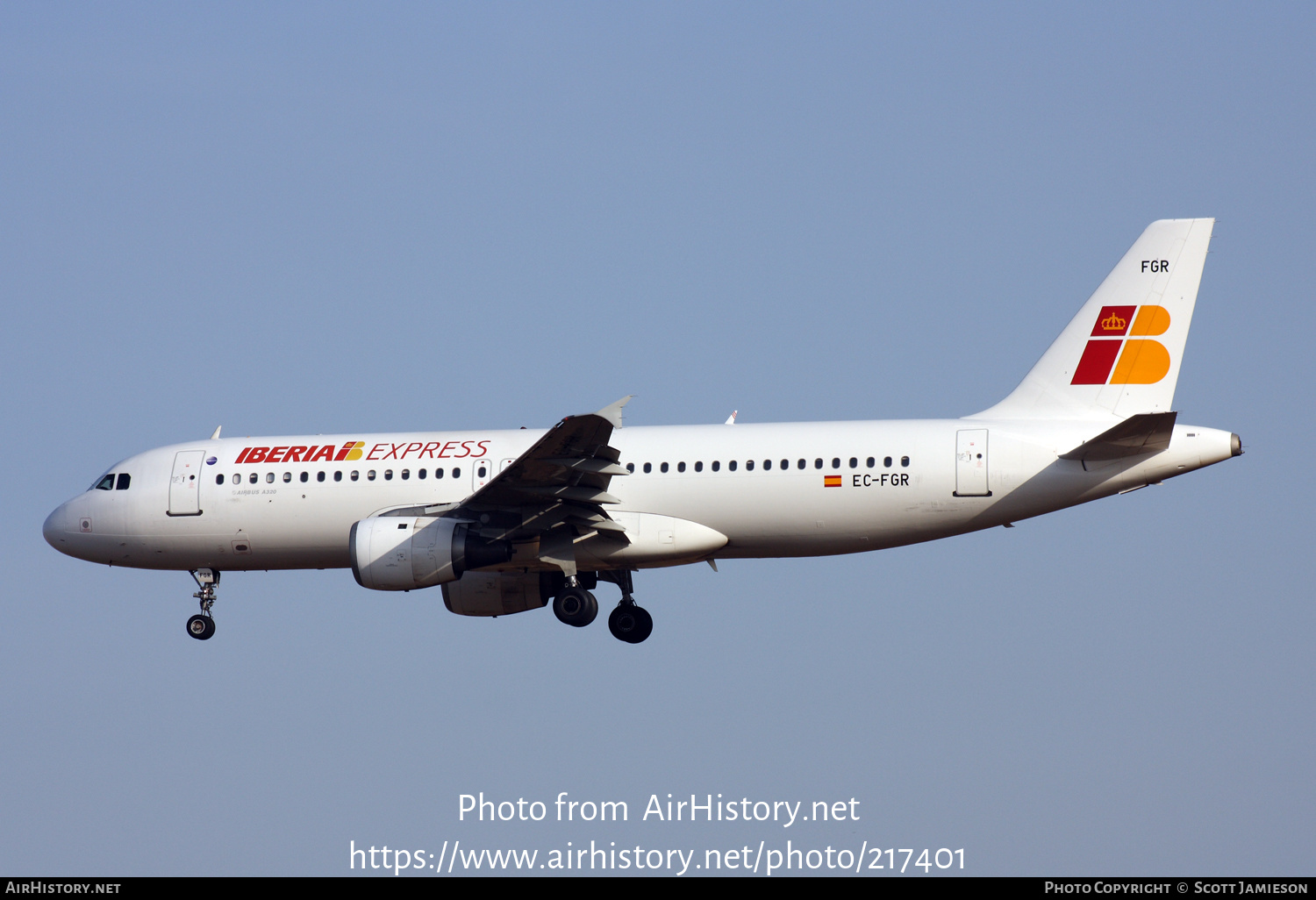 Aircraft Photo of EC-FGR | Airbus A320-211 | Iberia Express | AirHistory.net #217401