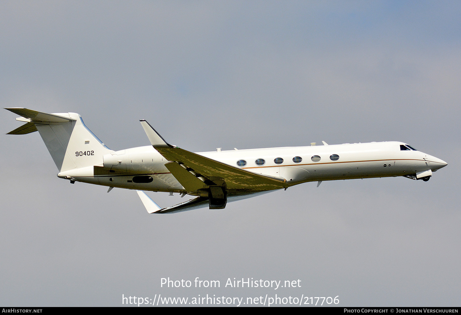 Aircraft Photo of 99-0402 / 90402 | Gulfstream Aerospace C-37A Gulfstream V (G-V) | USA - Air Force | AirHistory.net #217706