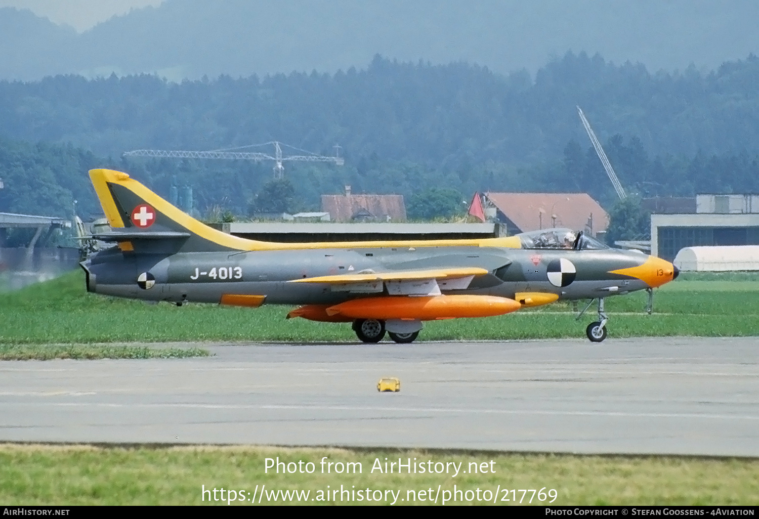 Aircraft Photo of J-4013 | Hawker Hunter F58 | Switzerland - Air Force | AirHistory.net #217769