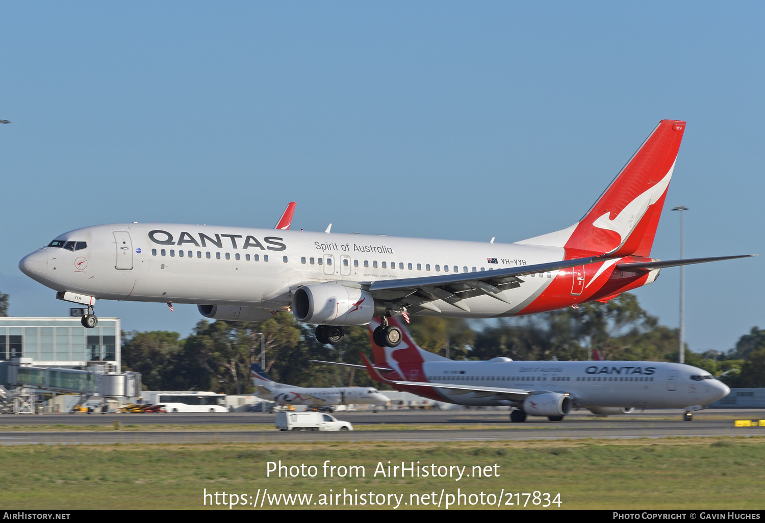 Aircraft Photo of VH-VYH | Boeing 737-838 | Qantas | AirHistory.net #217834