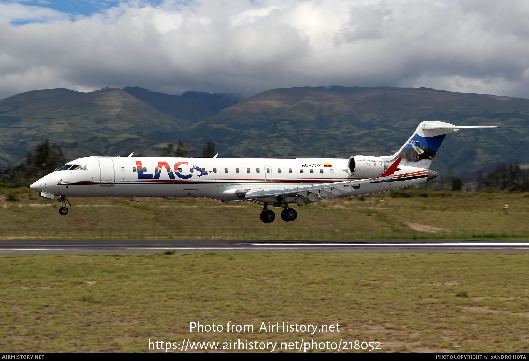 Aircraft Photo of HC-CMY | Bombardier CRJ-200 (CL-600-2B19) | LAC - Línea Aérea Cuencana | AirHistory.net #218052