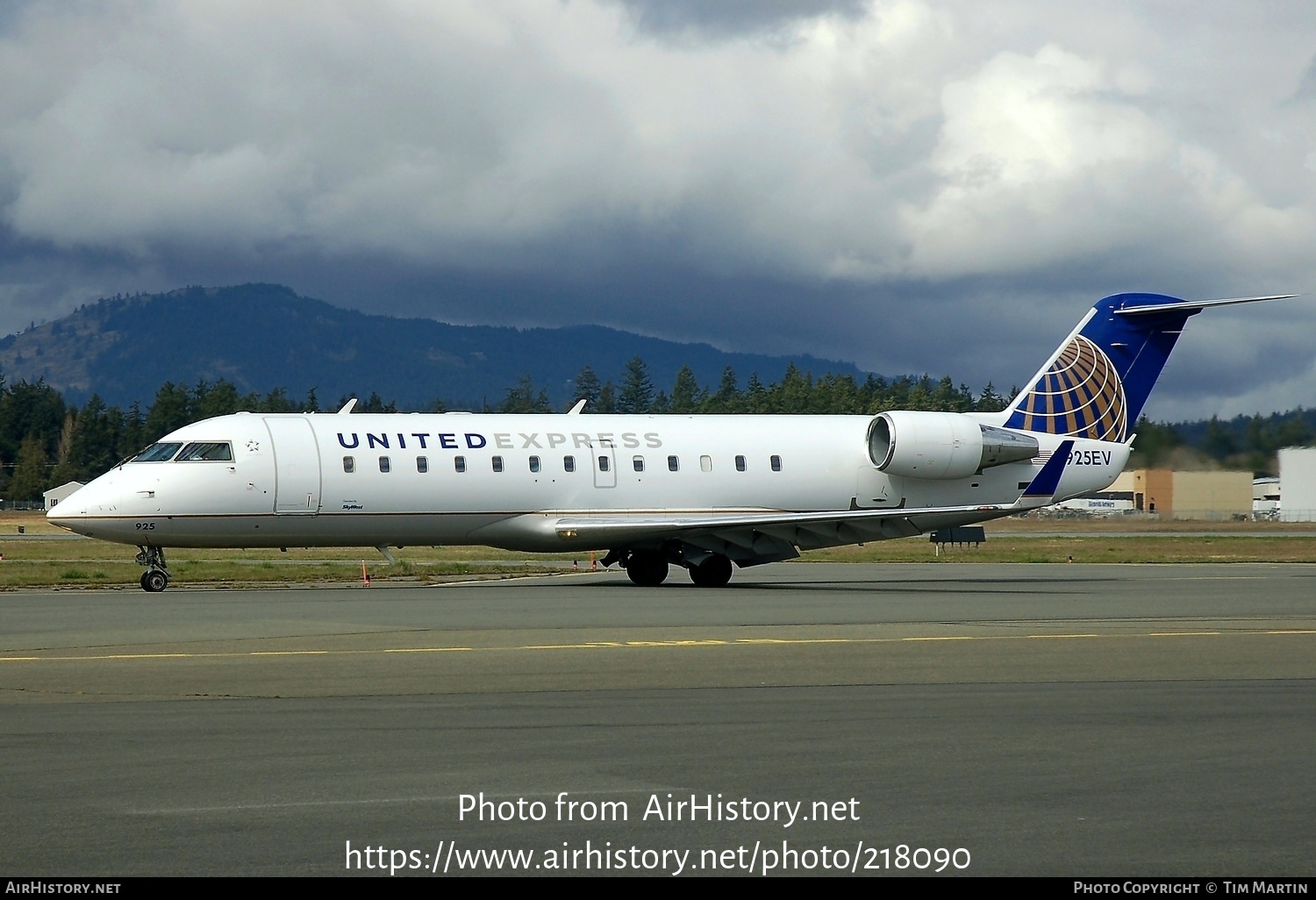 Aircraft Photo of N925EV | Bombardier CRJ-200ER (CL-600-2B19) | United Express | AirHistory.net #218090