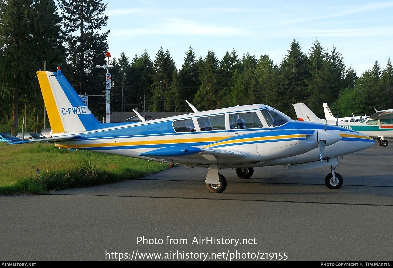 Aircraft Photo of C-FWYC | Piper PA-30-160 Twin Comanche B | AirHistory.net #219155