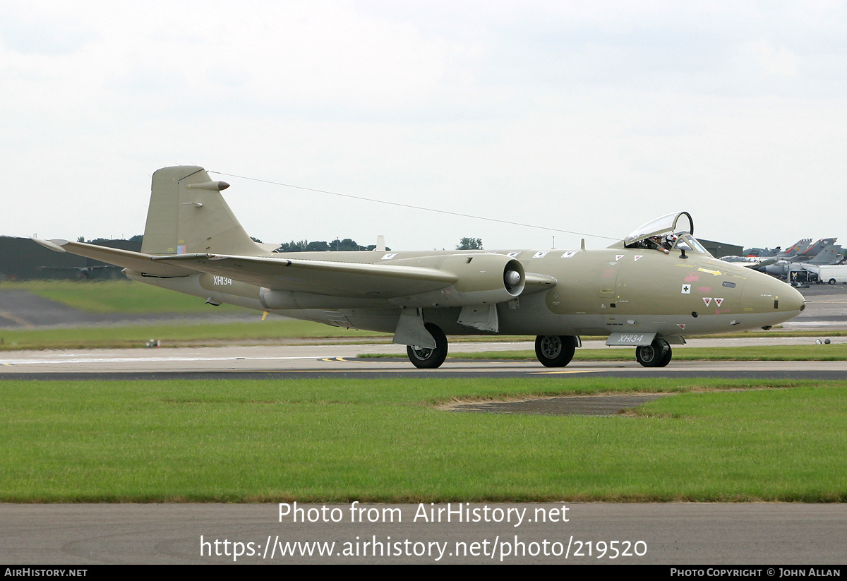 Aircraft Photo of XH134 | English Electric Canberra PR9 | UK - Air Force | AirHistory.net #219520