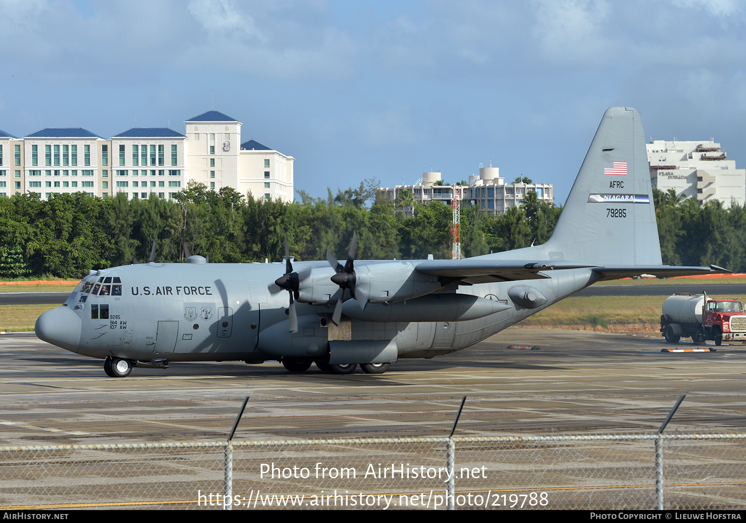 Aircraft Photo of 87-9285 / 79285 | Lockheed C-130H Hercules | USA - Air Force | AirHistory.net #219788