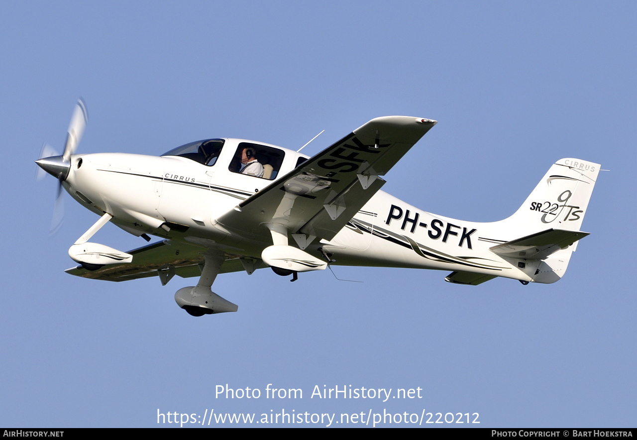 Aircraft Photo of PH-SFK | Cirrus SR-22 G2-GTS | AirHistory.net #220212