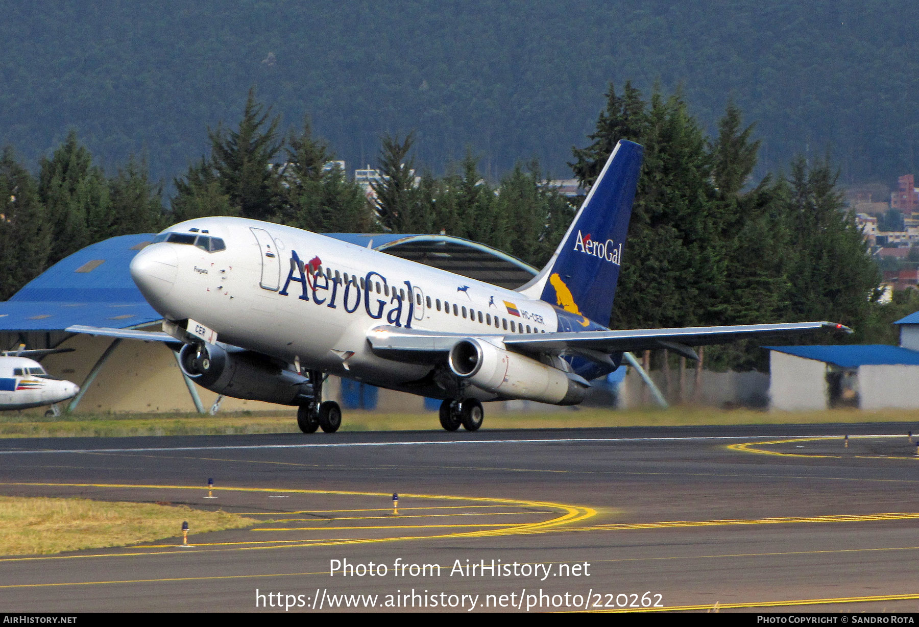 Aircraft Photo of HC-CER | Boeing 737-2Y5/Adv | AeroGal | AirHistory.net #220262