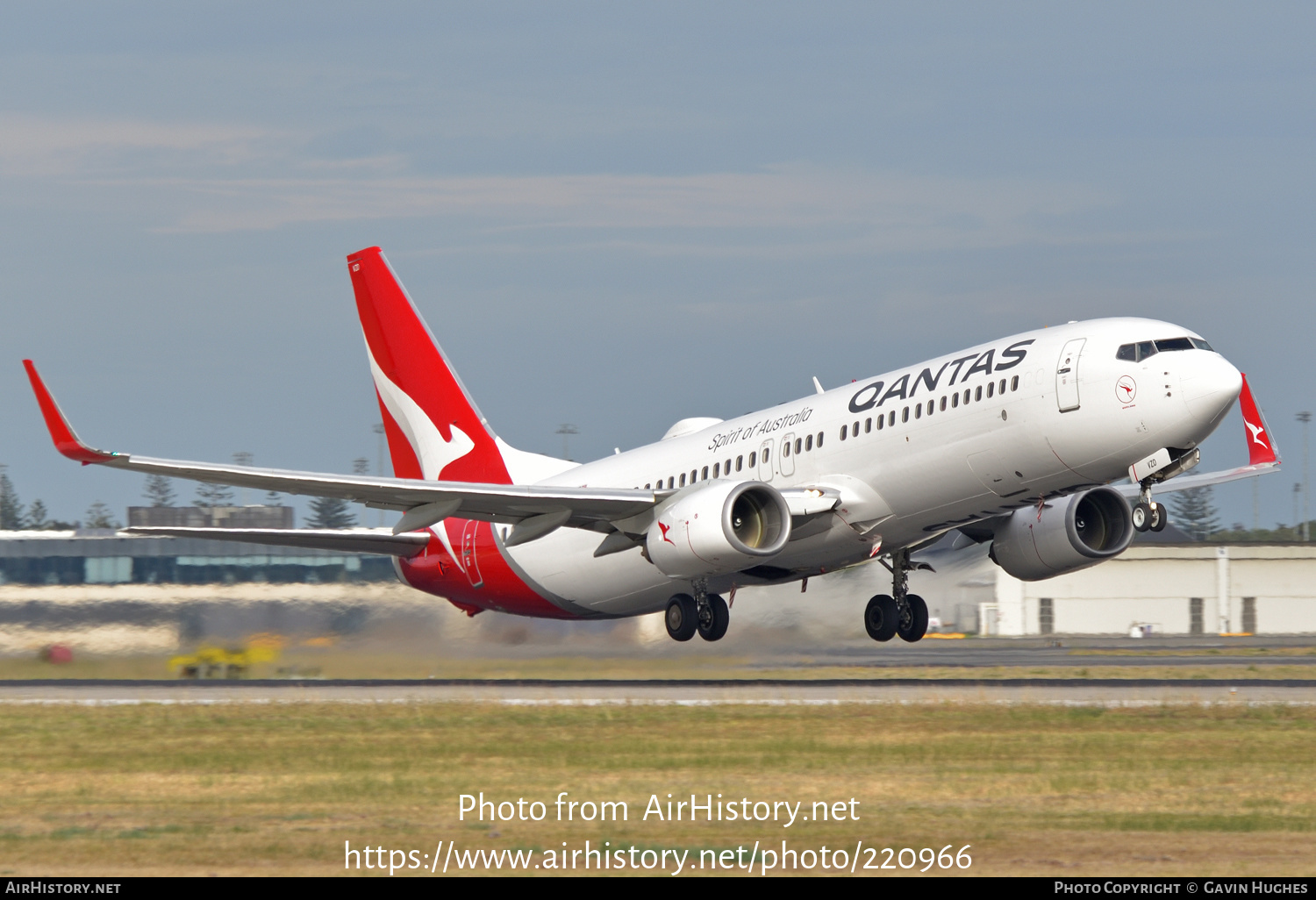 Aircraft Photo of VH-VZO | Boeing 737-838 | Qantas | AirHistory.net #220966