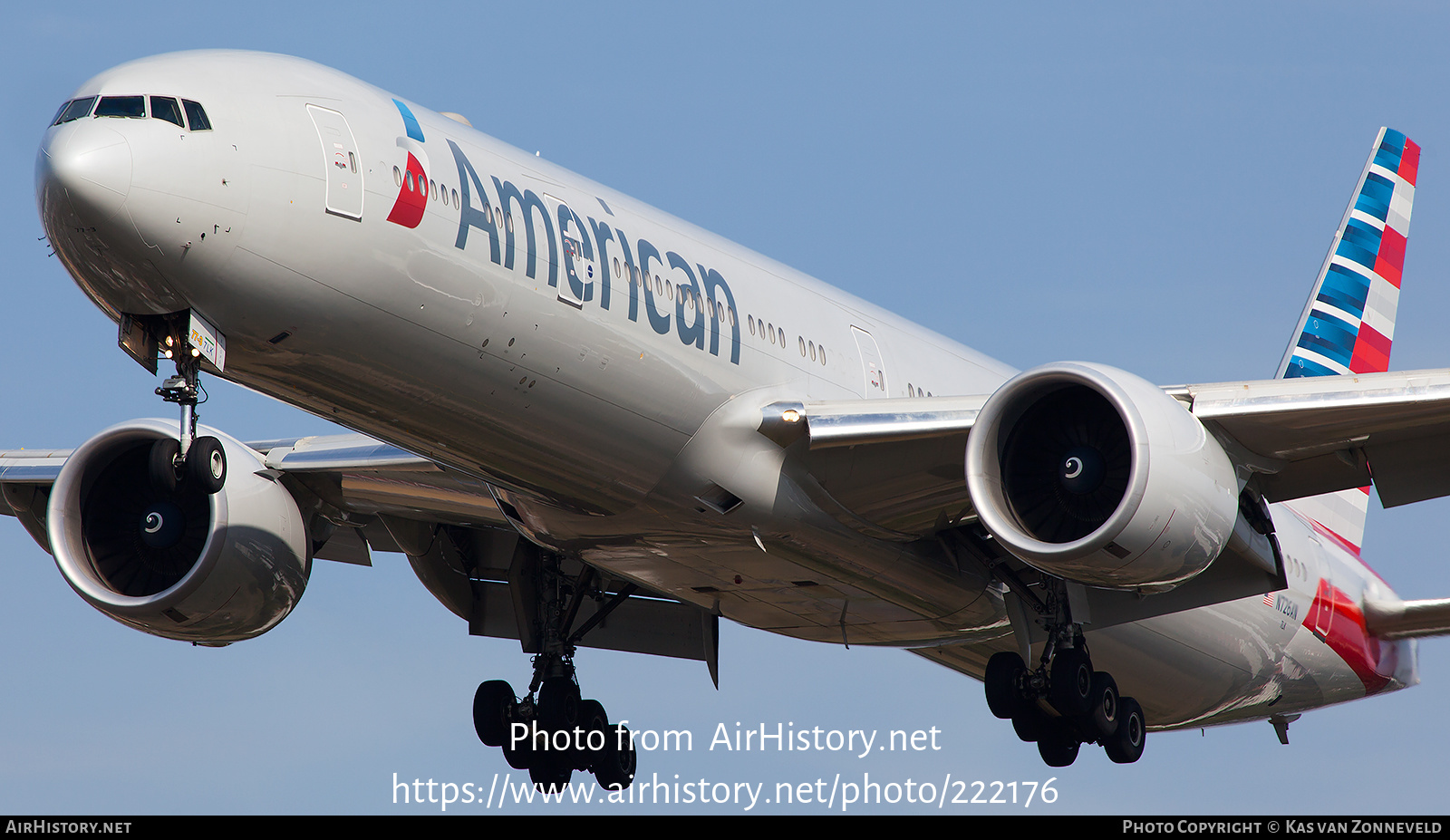 Aircraft Photo of N726AN | Boeing 777-323/ER | American Airlines | AirHistory.net #222176