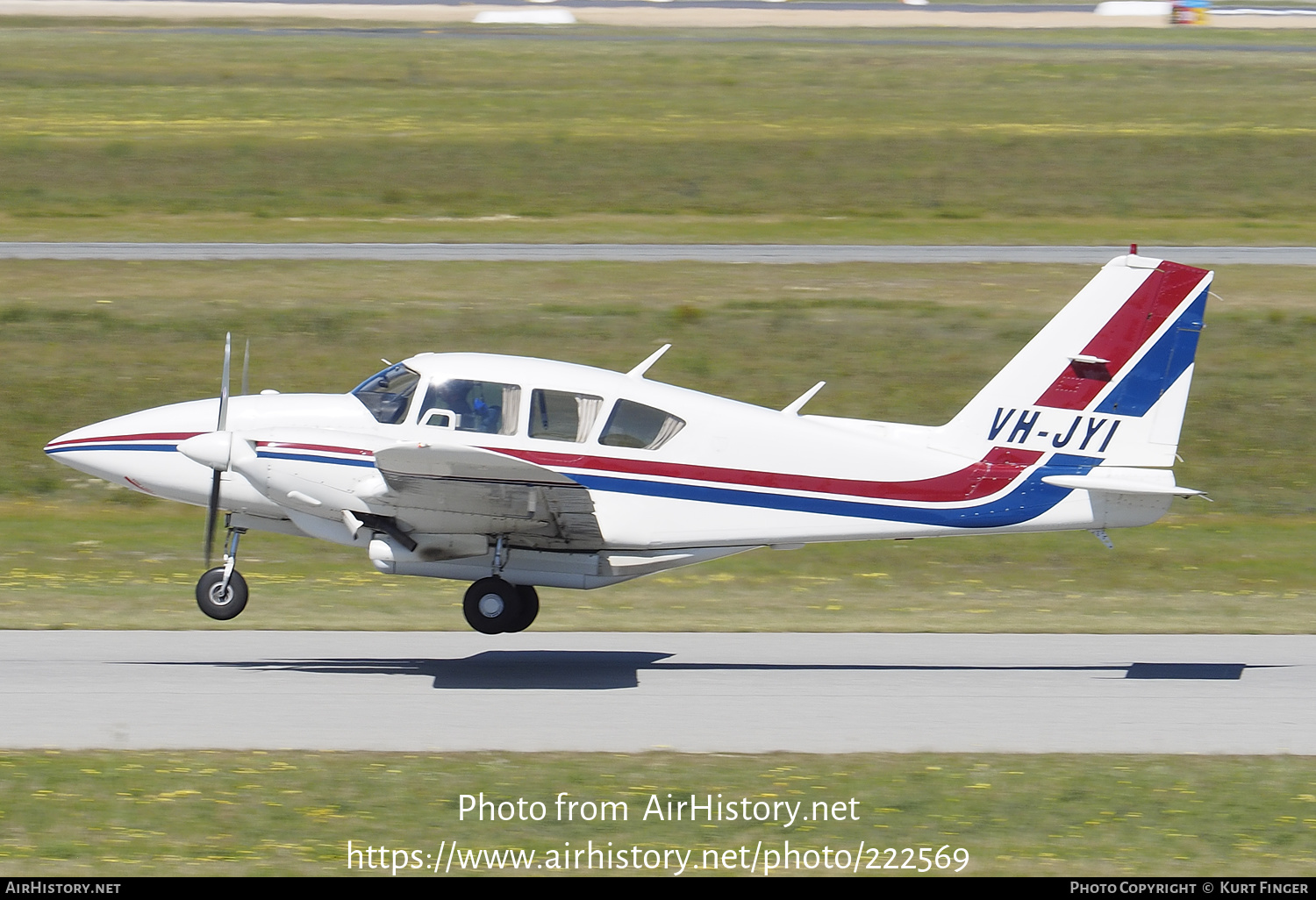 Aircraft Photo of VH-JYI | Piper PA-23-250 Aztec | AirHistory.net #222569