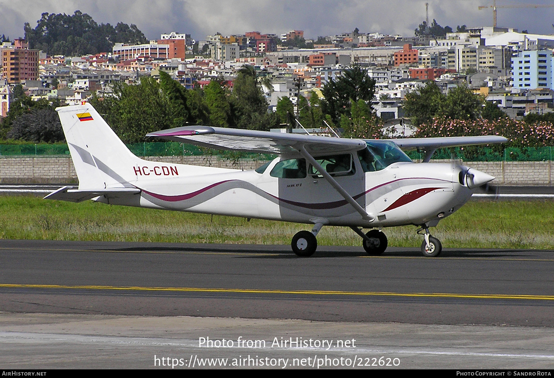 Aircraft Photo of HC-CDN | Cessna R172K Hawk XP II | Ícaro Flight Academy | AirHistory.net #222620