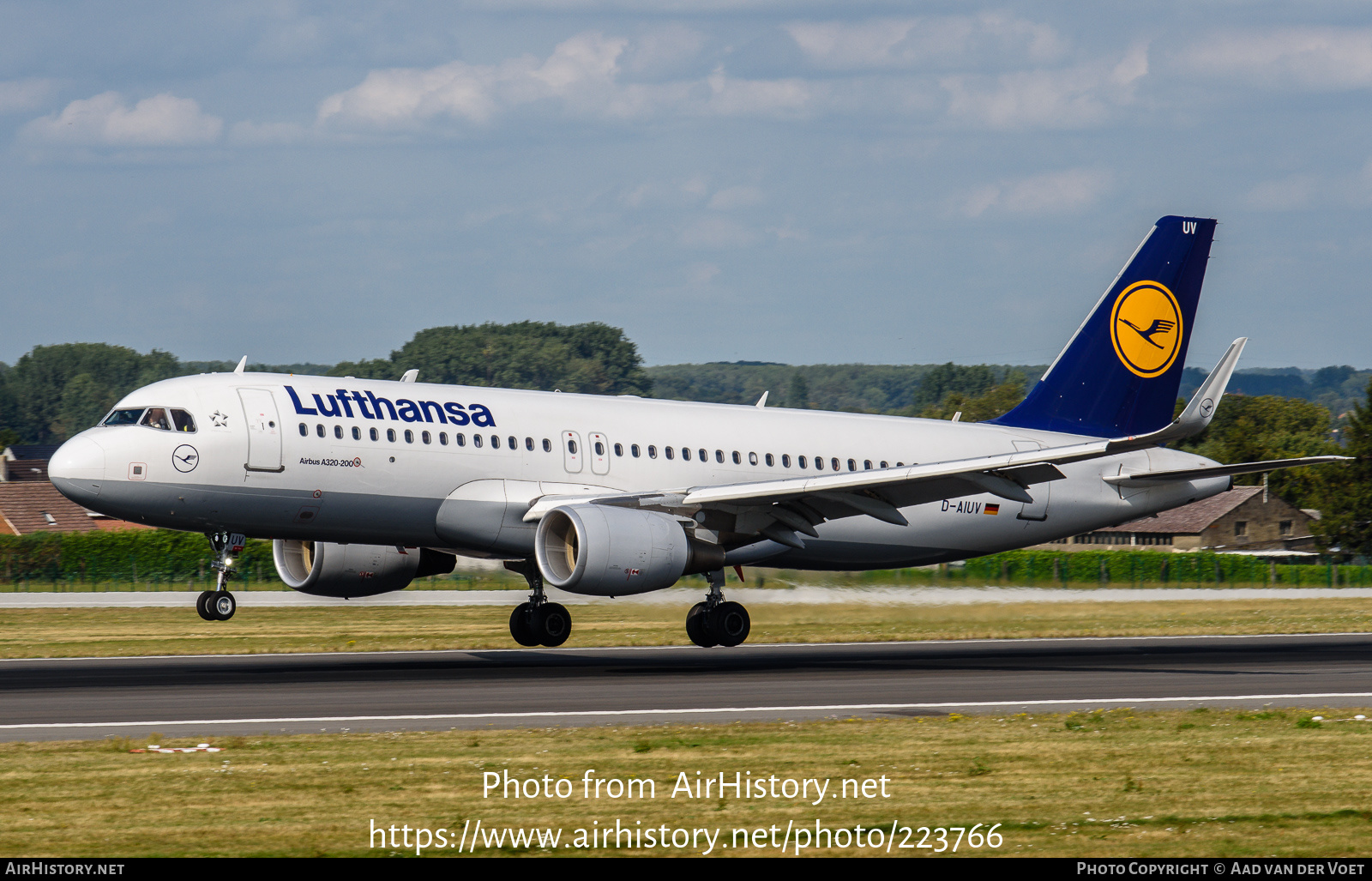 Aircraft Photo of D-AIUV | Airbus A320-214 | Lufthansa | AirHistory.net #223766