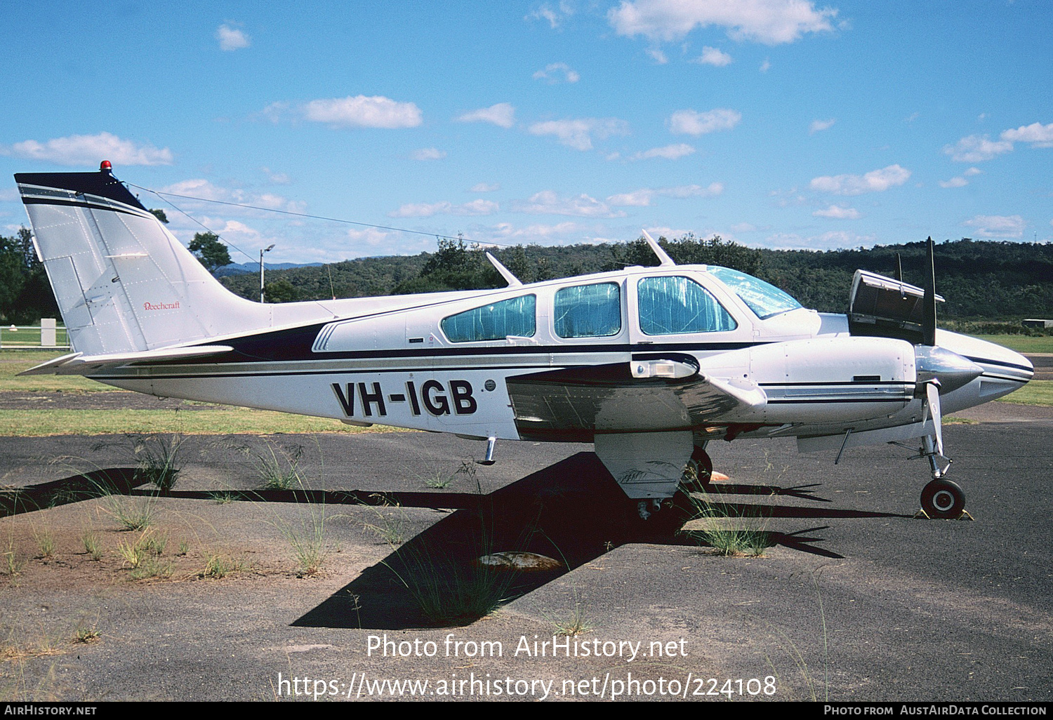 Aircraft Photo of VH-IGB | Beech B55 Baron (95-B55) | AirHistory.net #224108