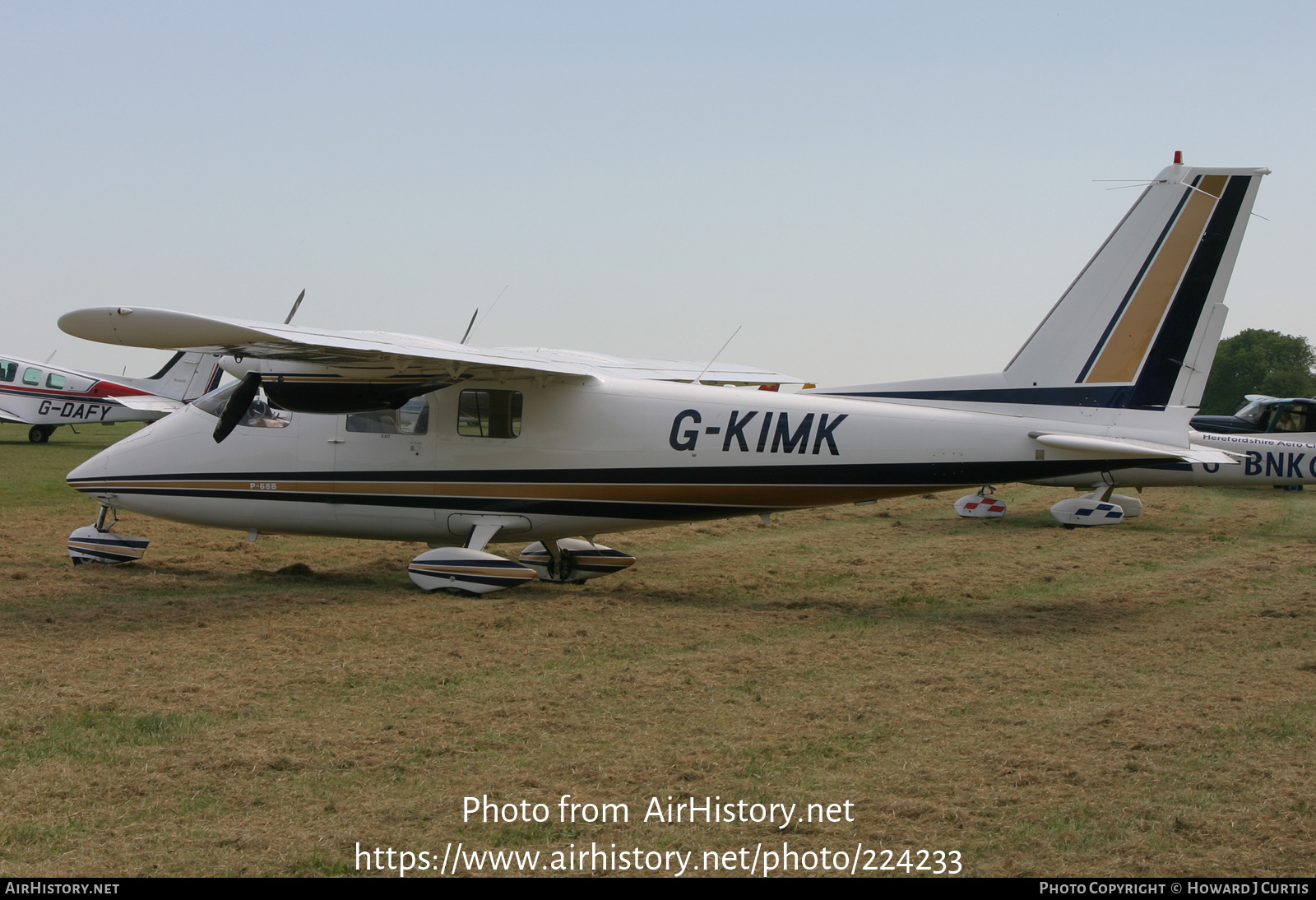 Aircraft Photo of G-KIMK | Partenavia P-68B | AirHistory.net #224233