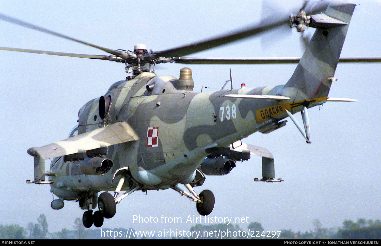 Aircraft Photo of 738 | Mil Mi-24W | Poland - Army | AirHistory.net #224297