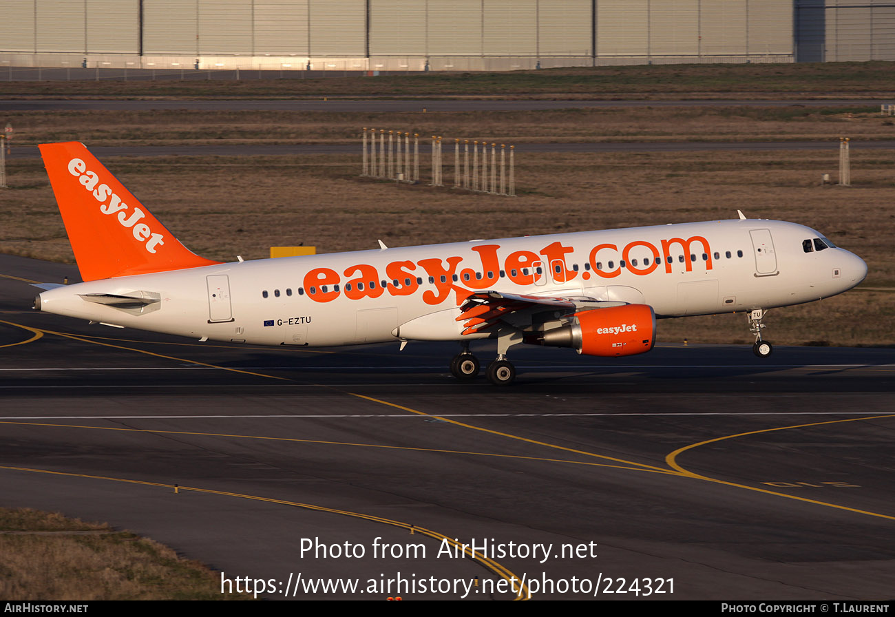 Aircraft Photo of G-EZTU | Airbus A320-214 | EasyJet | AirHistory.net #224321