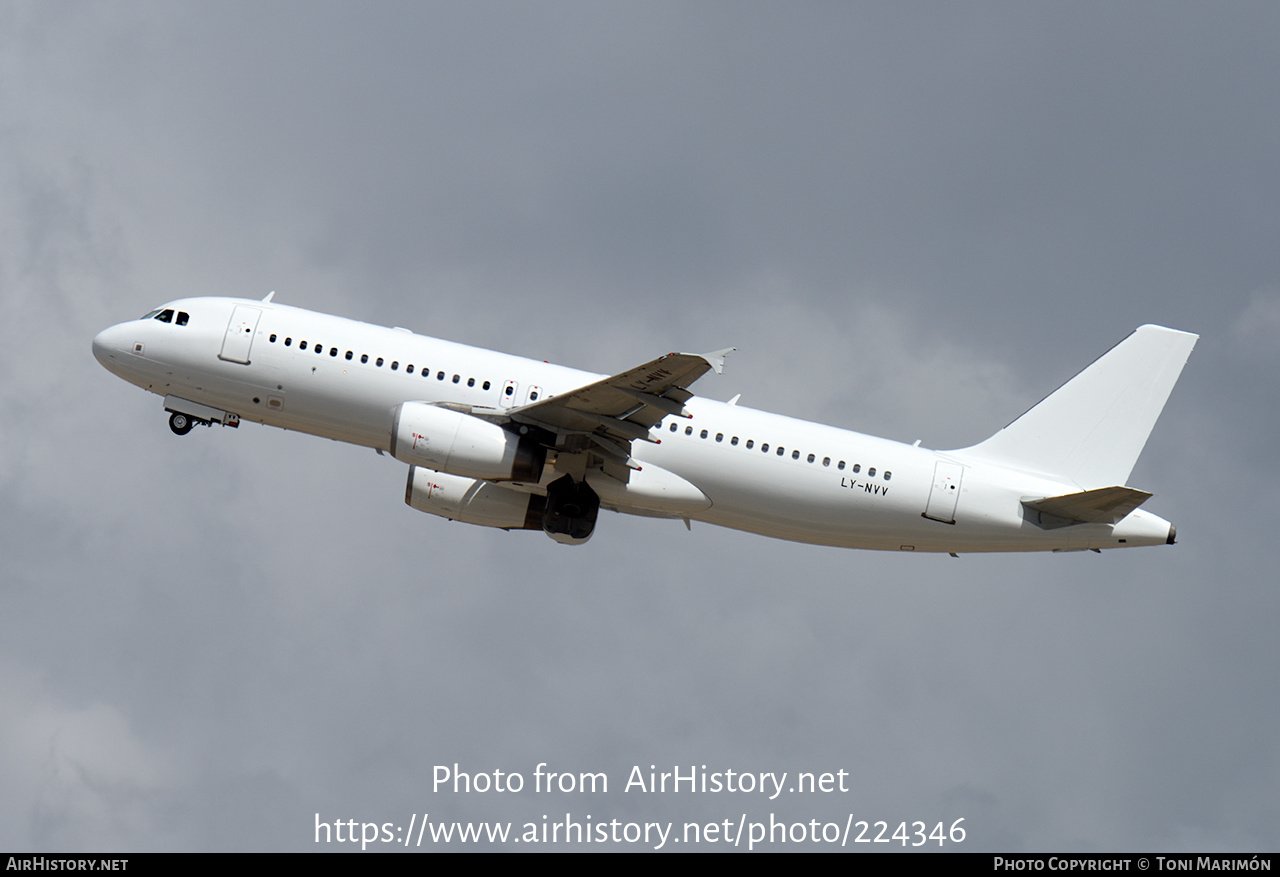 Aircraft Photo of LY-NVV | Airbus A320-232 | AirHistory.net #224346