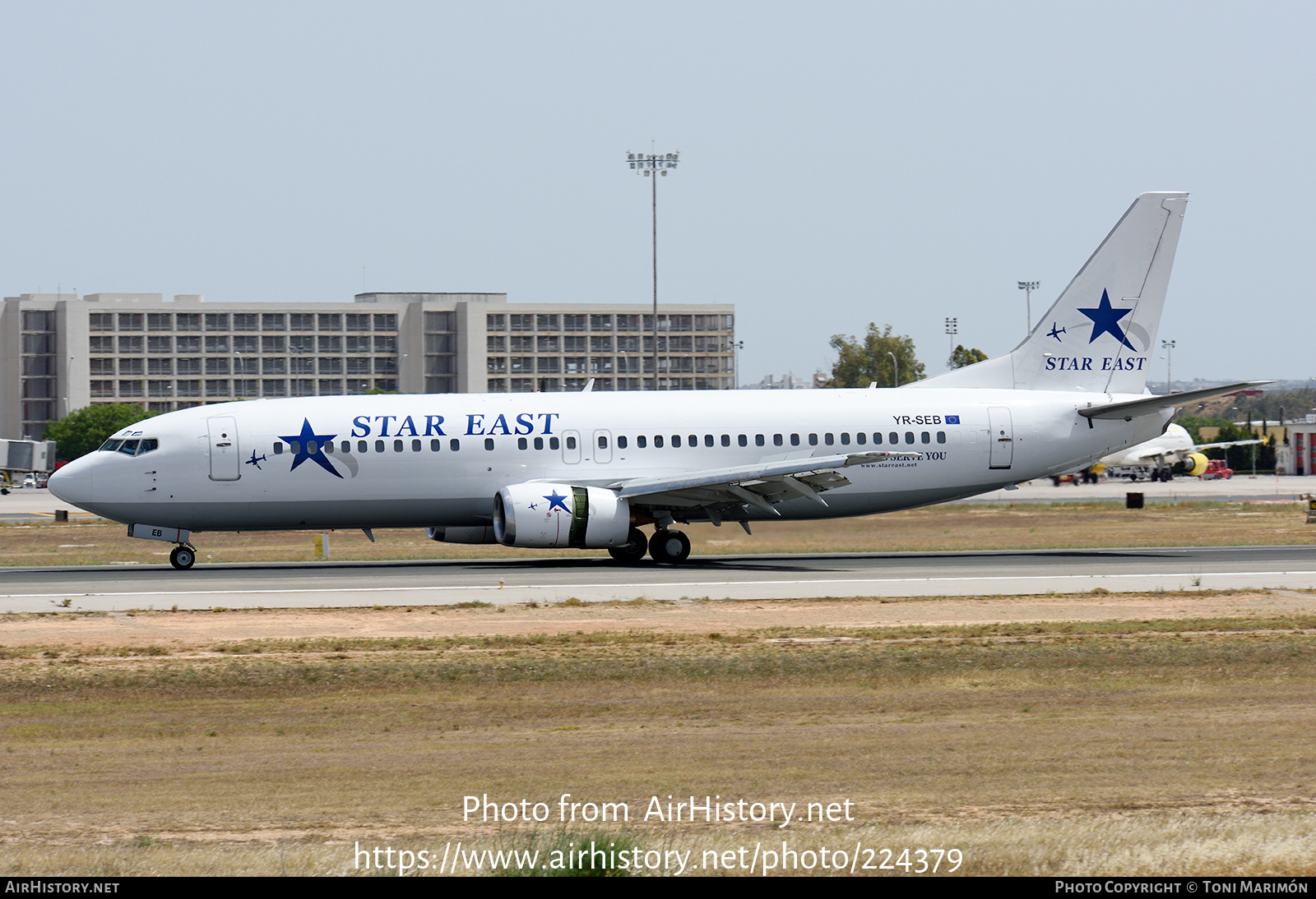 Aircraft Photo of YR-SEB | Boeing 737-484 | Star East Airline | AirHistory.net #224379