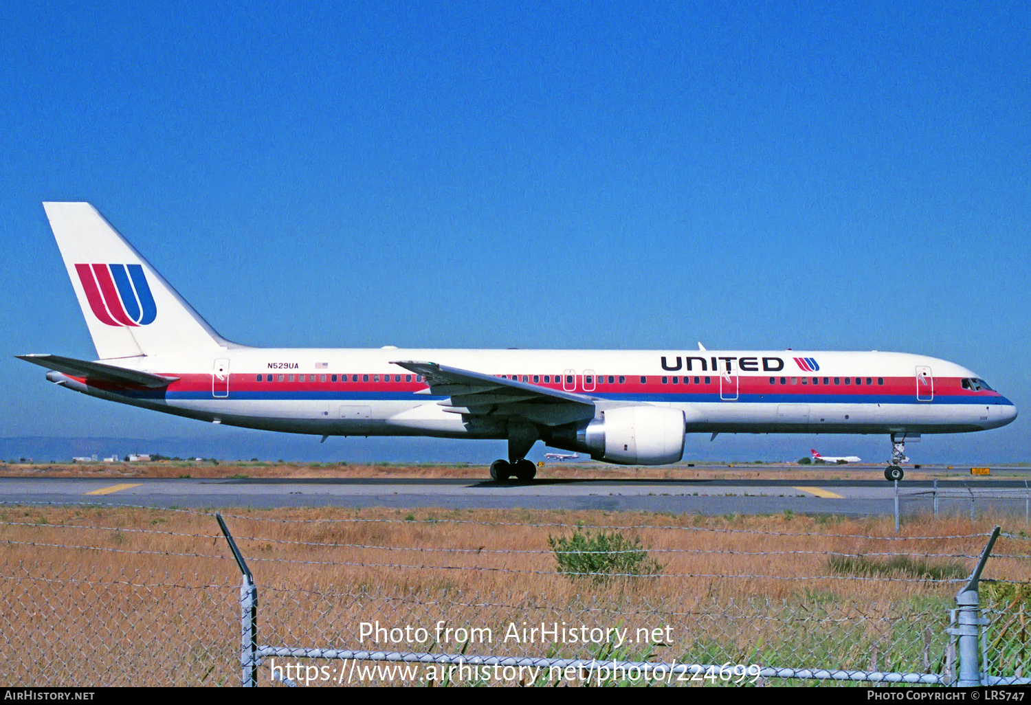 Aircraft Photo of N529UA | Boeing 757-222 | United Airlines | AirHistory.net #224699