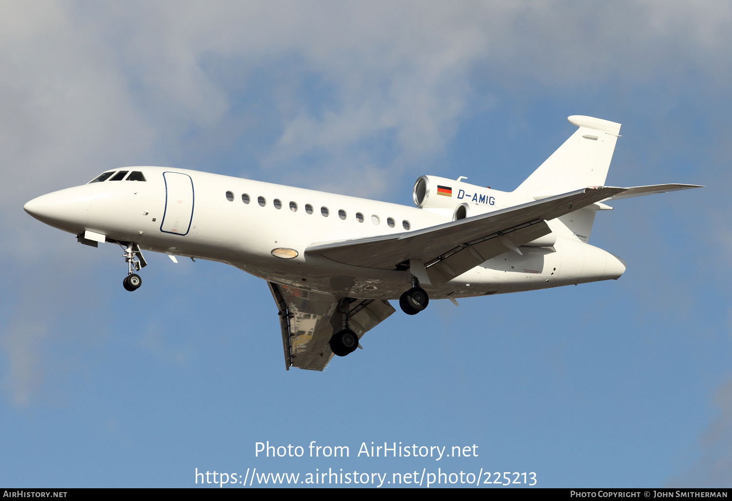 Aircraft Photo of D-AMIG | Dassault Falcon 900DX | AirHistory.net #225213