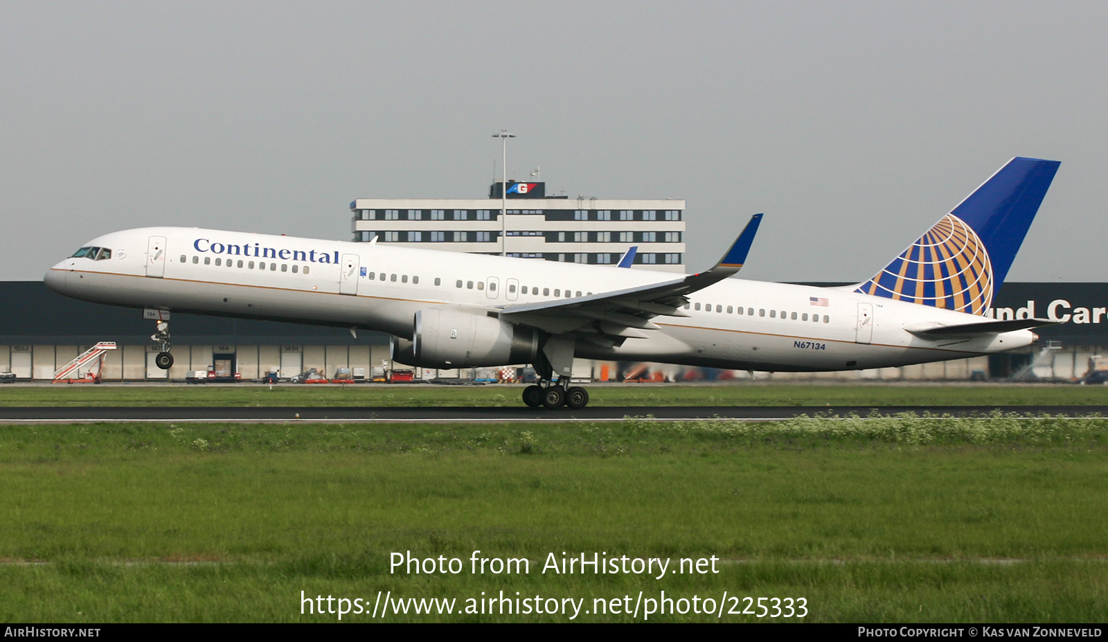 Aircraft Photo of N67134 | Boeing 757-224 | Continental Airlines | AirHistory.net #225333