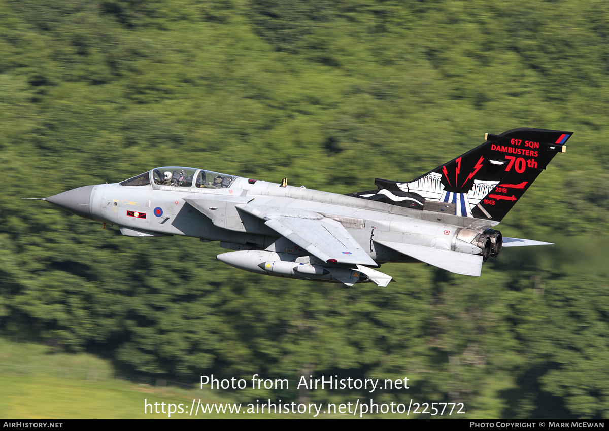 Aircraft Photo of ZA412 | Panavia Tornado GR4 | UK - Air Force | AirHistory.net #225772