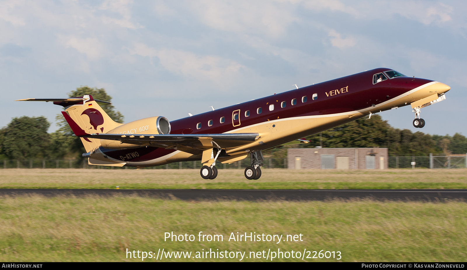 Aircraft Photo of D-ATWO | Embraer Legacy 600 (EMB-135BJ) | Velvet | AirHistory.net #226013