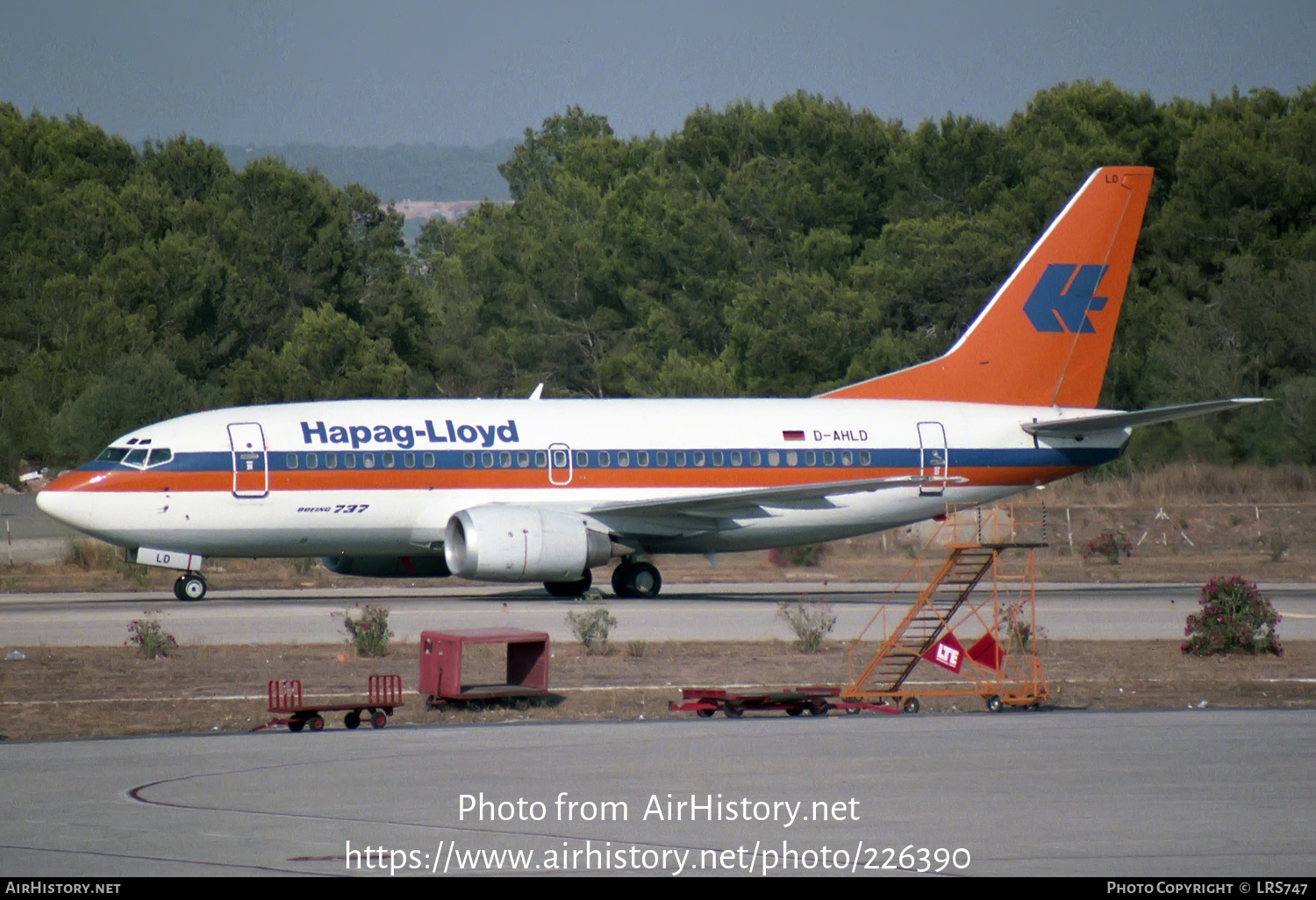 Aircraft Photo of D-AHLD | Boeing 737-5K5 | Hapag-Lloyd | AirHistory.net #226390