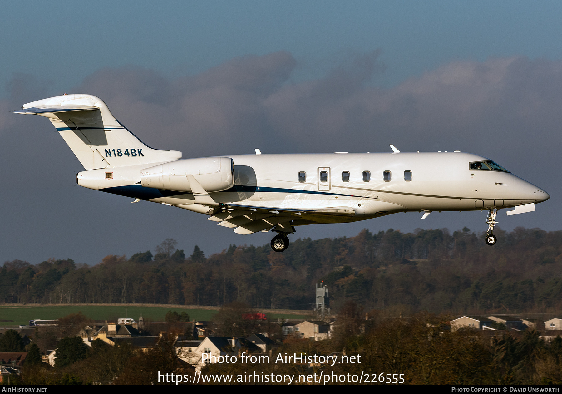 Aircraft Photo of N184BK | Bombardier Challenger 300 (BD-100-1A10) | AirHistory.net #226555