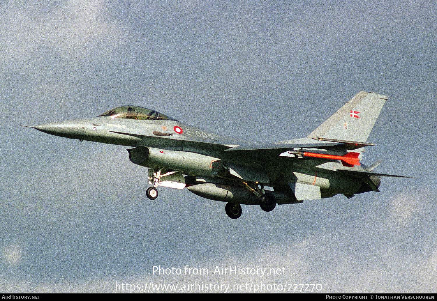 Aircraft Photo of E-005 | General Dynamics F-16A Fighting Falcon | Denmark - Air Force | AirHistory.net #227270