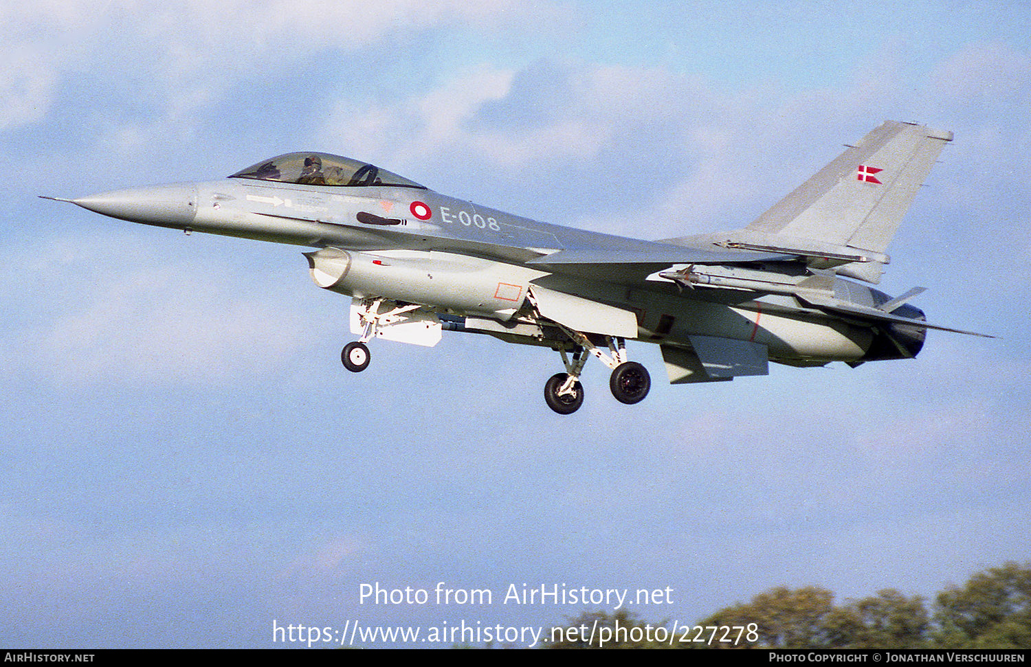 Aircraft Photo of E-008 | General Dynamics F-16A Fighting Falcon | Denmark - Air Force | AirHistory.net #227278