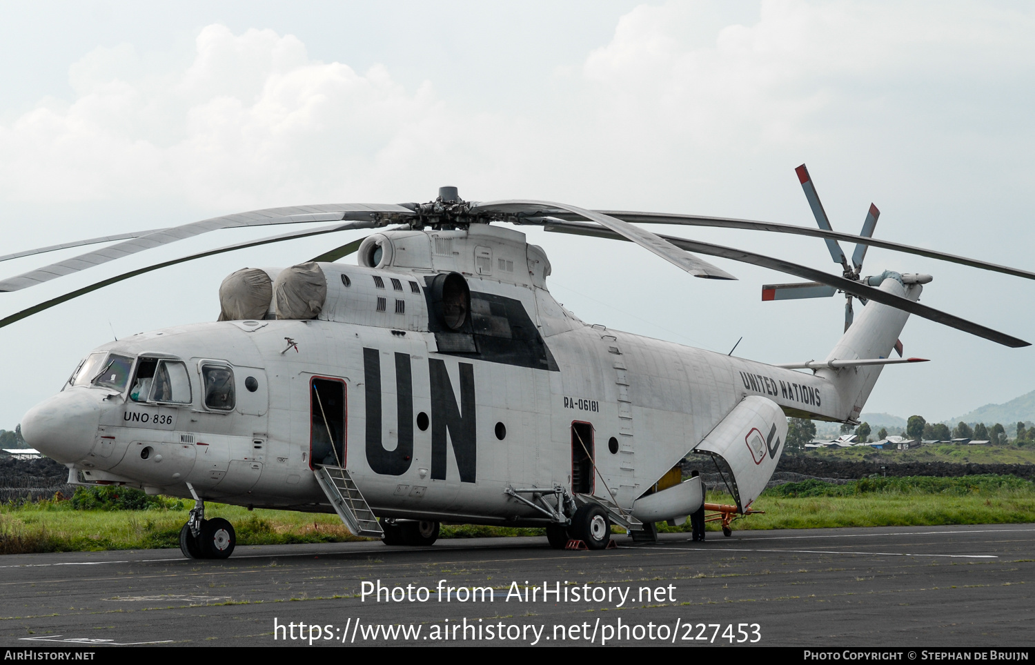 Aircraft Photo of RA-06181 | Mil Mi-26T | United Nations | AirHistory.net #227453