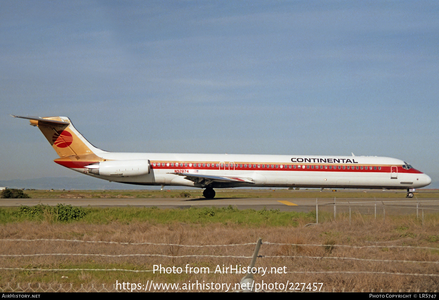 Aircraft Photo of N92874 | McDonnell Douglas MD-82 (DC-9-82) | Continental Airlines | AirHistory.net #227457