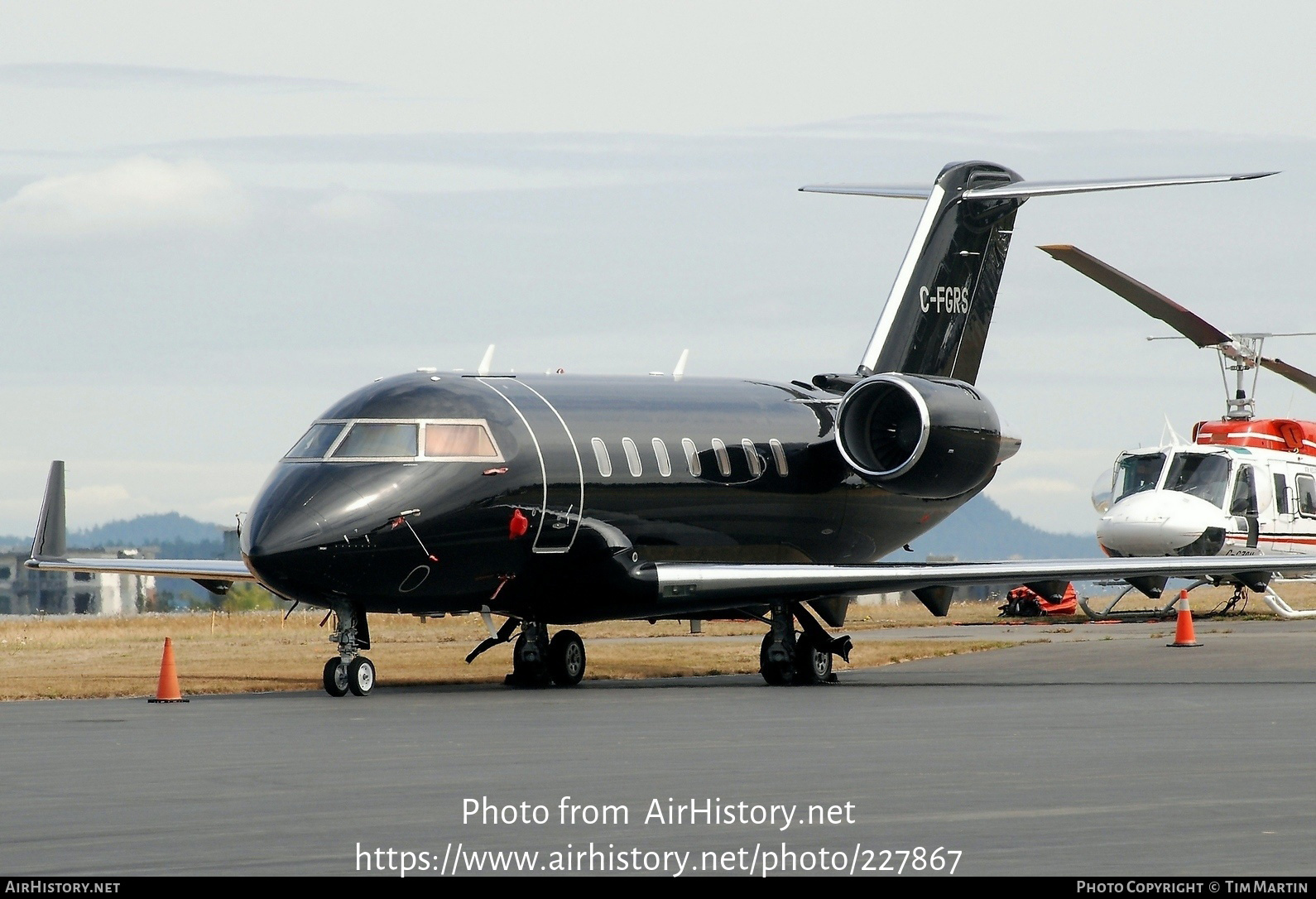 Aircraft Photo of C-FGRS | Bombardier Challenger 605 (CL-600-2B16) | AirHistory.net #227867