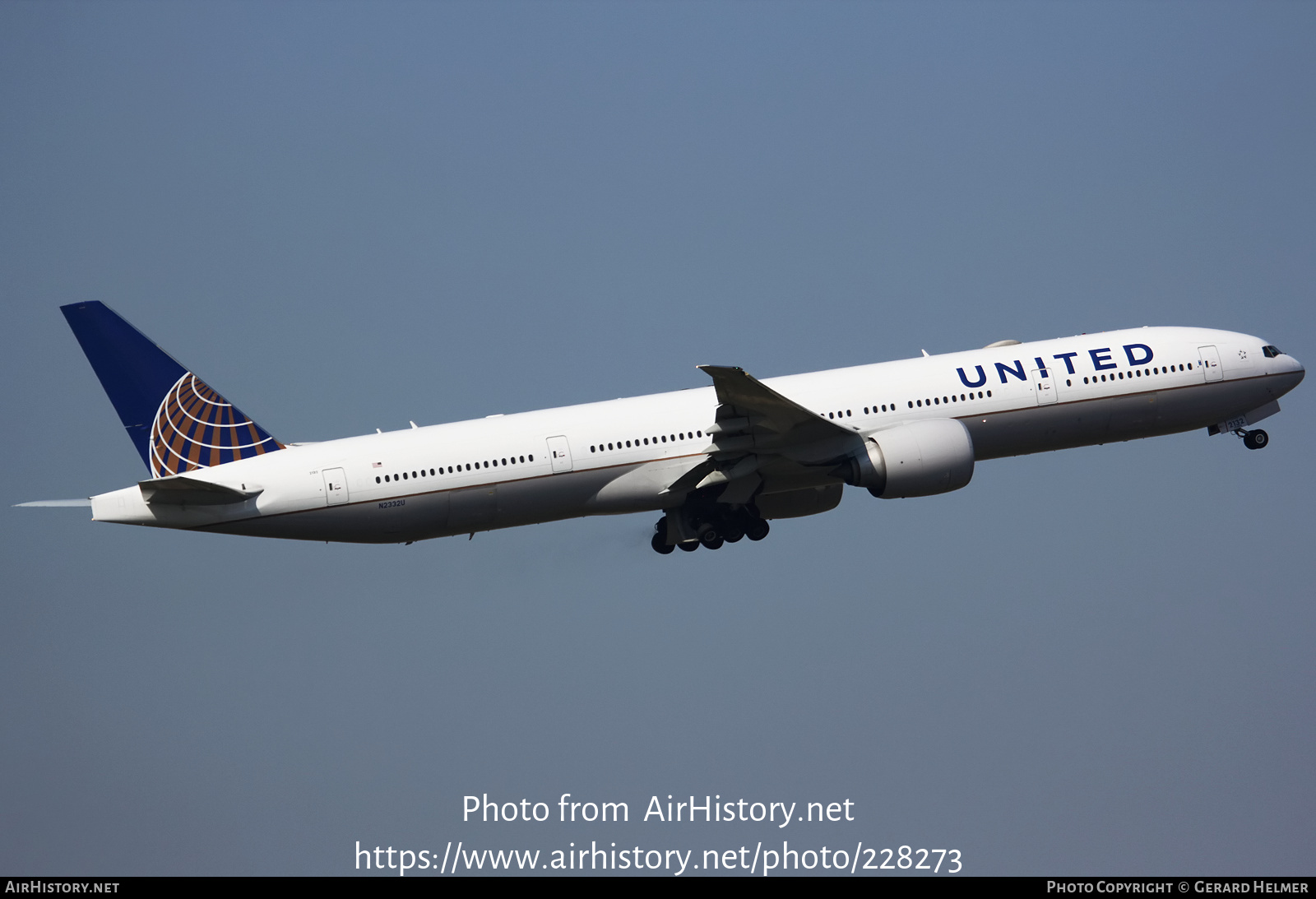 Aircraft Photo of N2332U | Boeing 777-300/ER | United Airlines | AirHistory.net #228273