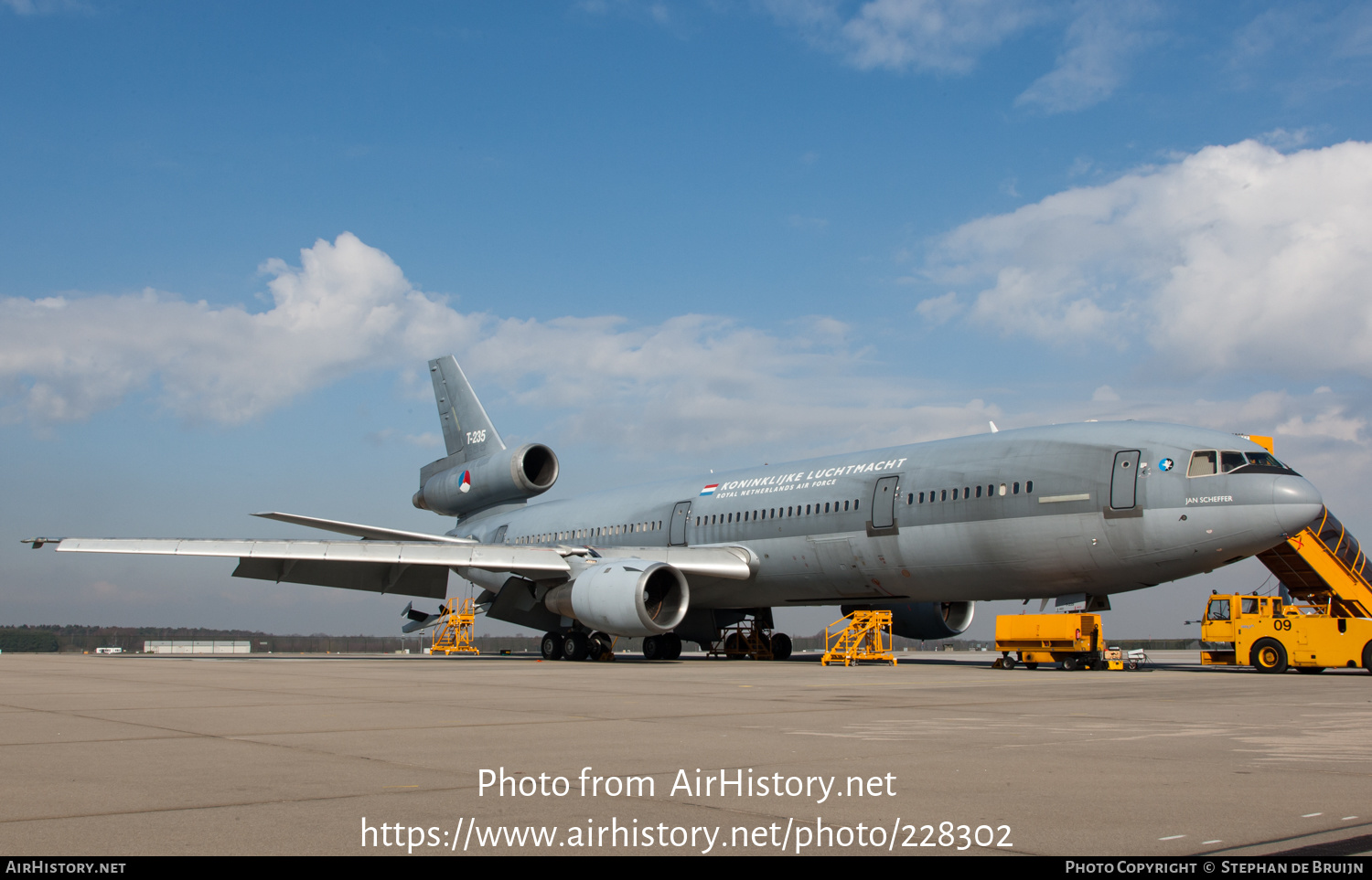 Aircraft Photo of T-235 | McDonnell Douglas KDC-10-30CF | Netherlands - Air Force | AirHistory.net #228302