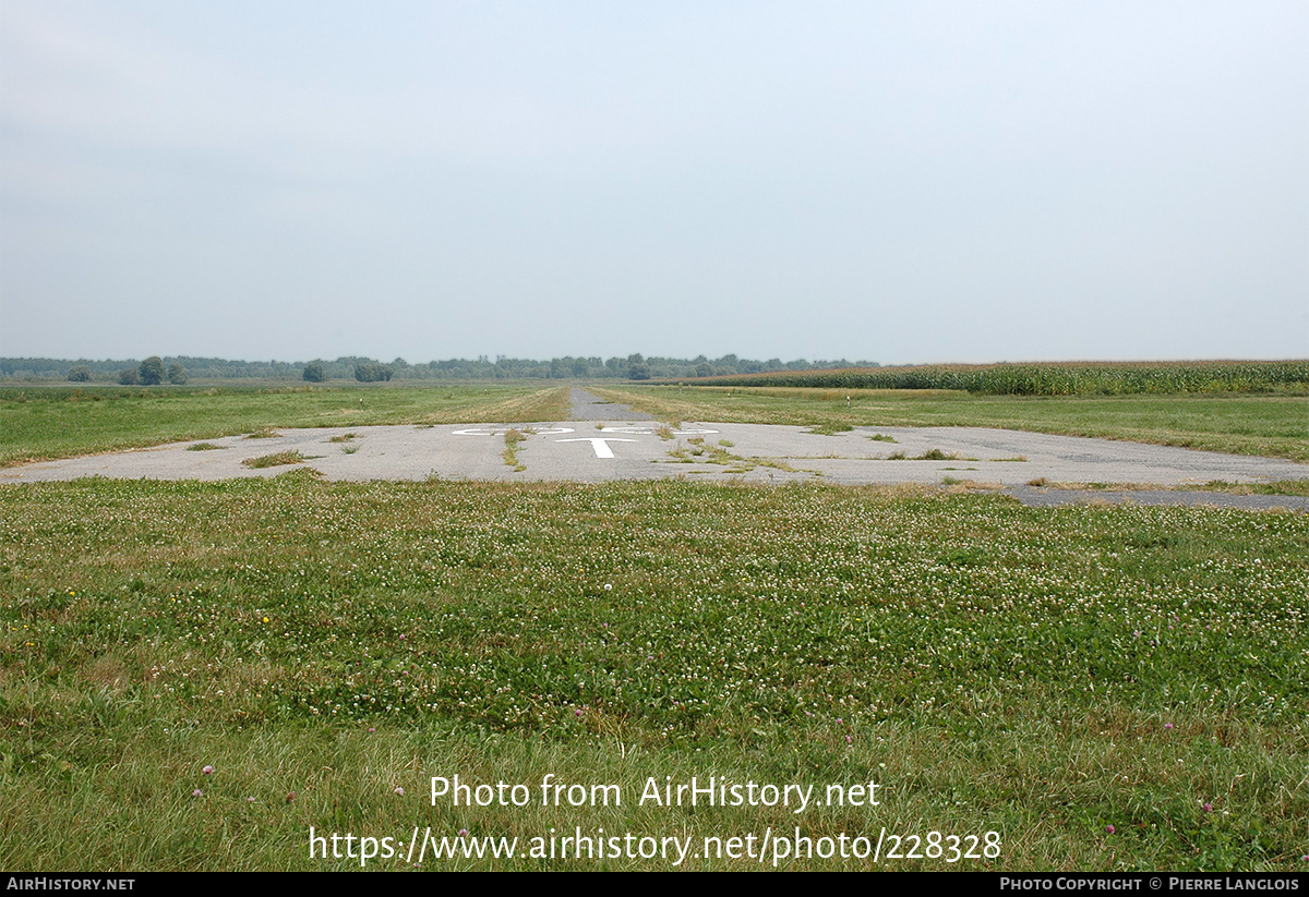 Airport photo of Salaberry de Valleyfield (CSD3) in Quebec, Canada | AirHistory.net #228328