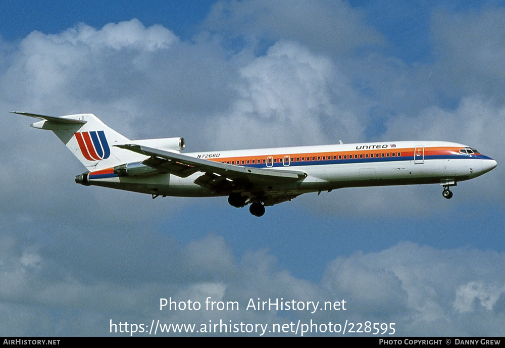 Aircraft Photo of N7266U | Boeing 727-222 | United Airlines | AirHistory.net #228595