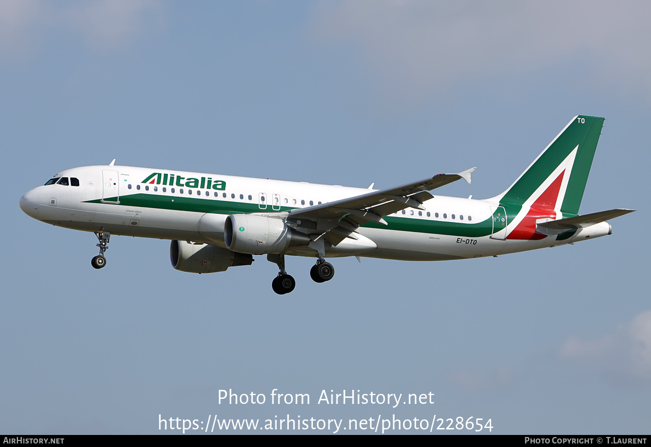 Aircraft Photo of EI-DTO | Airbus A320-216 | Alitalia | AirHistory.net #228654