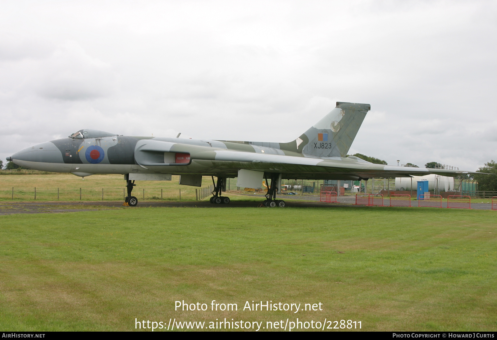 Aircraft Photo of XJ823 | Avro 698 Vulcan B.2 | UK - Air Force | AirHistory.net #228811