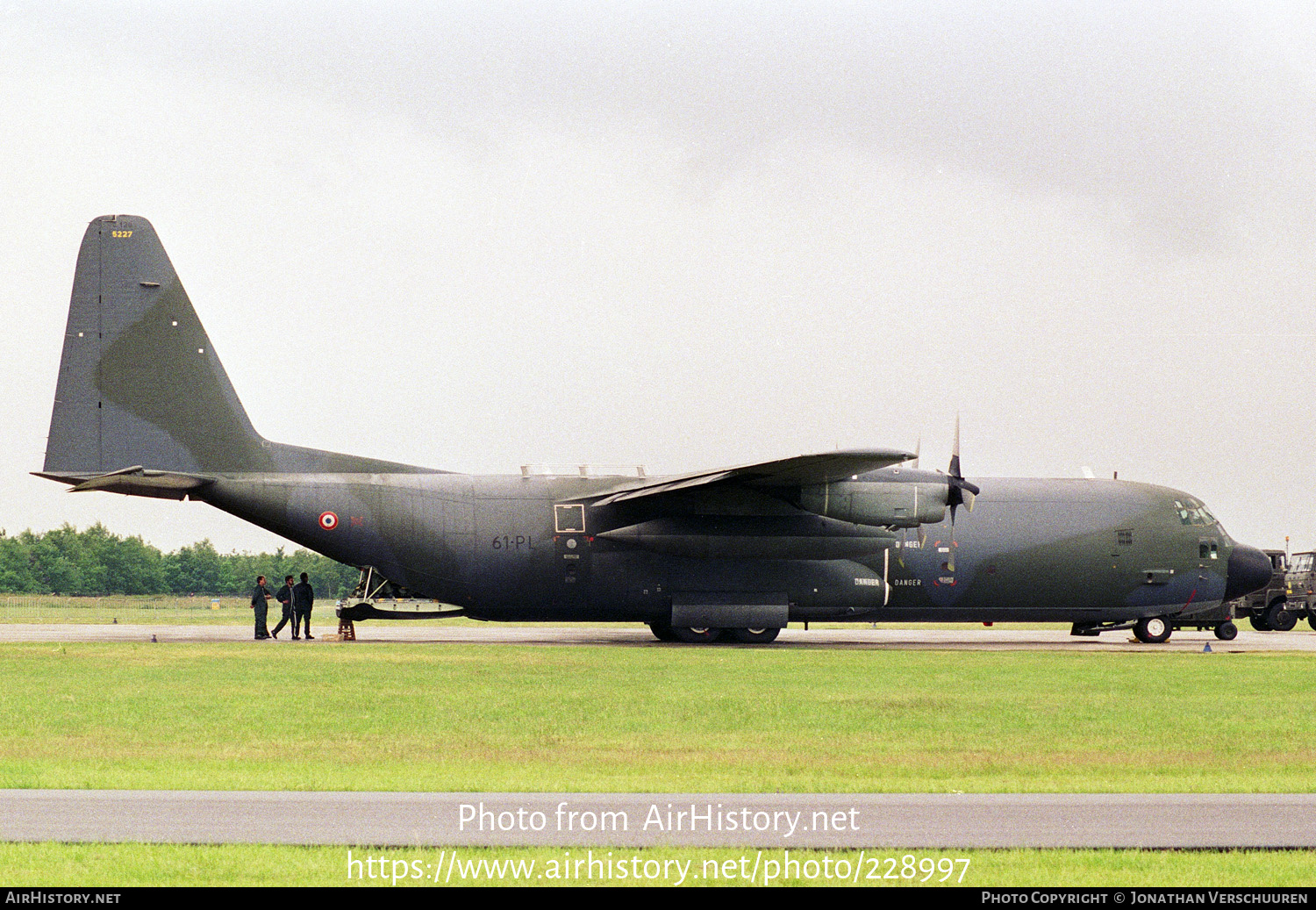 Aircraft Photo of 5227 | Lockheed C-130H-30 Hercules (L-382) | France - Air Force | AirHistory.net #228997