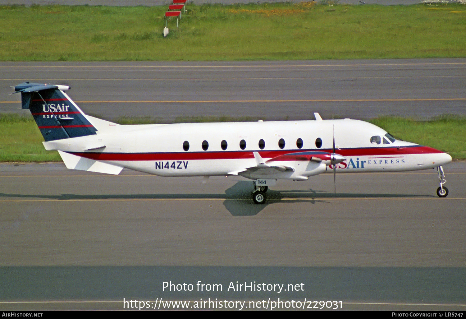 Aircraft Photo of N144ZV | Beech 1900D | USAir Express | AirHistory.net #229031