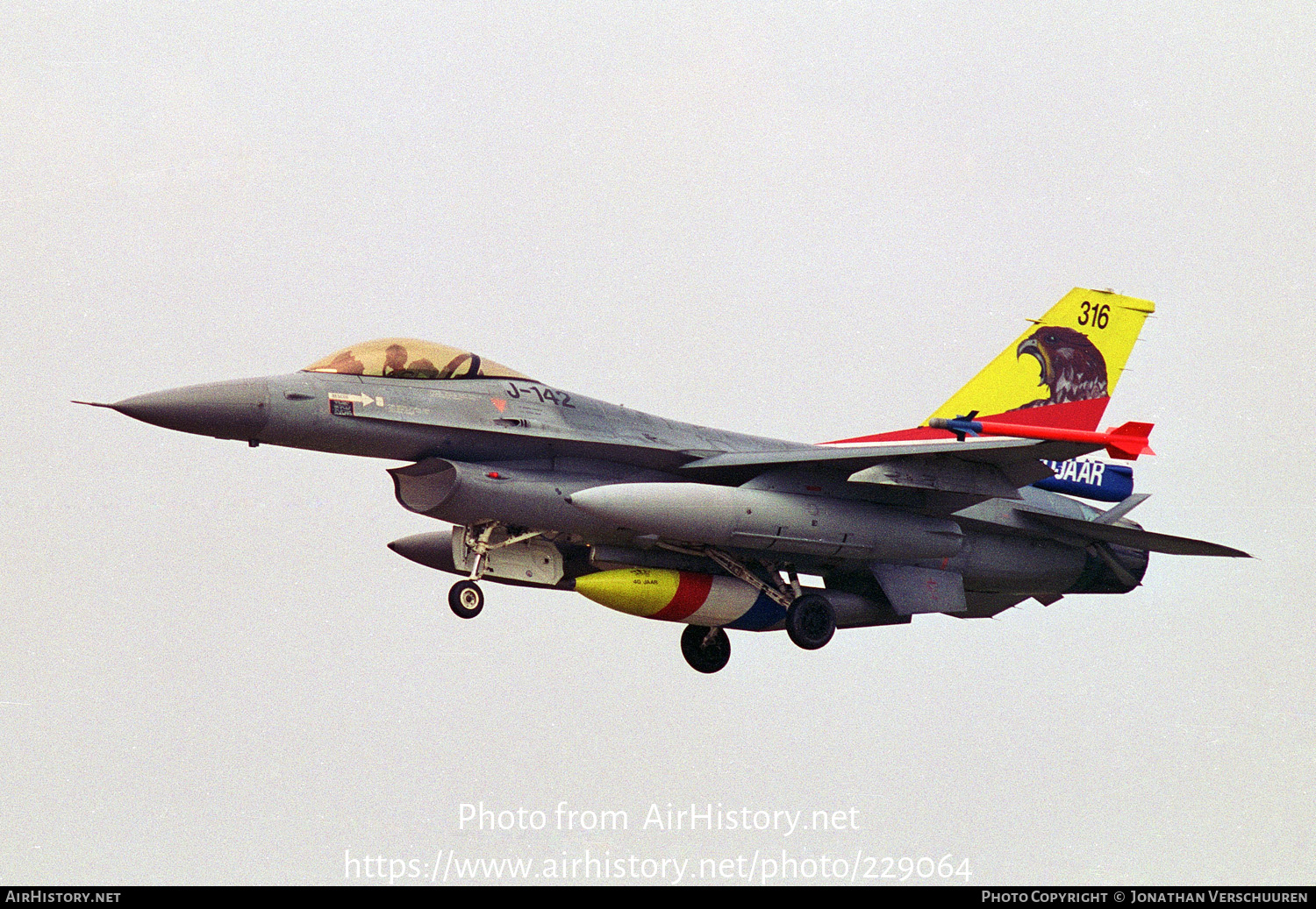 Aircraft Photo of J-142 | General Dynamics F-16AM Fighting Falcon | Netherlands - Air Force | AirHistory.net #229064