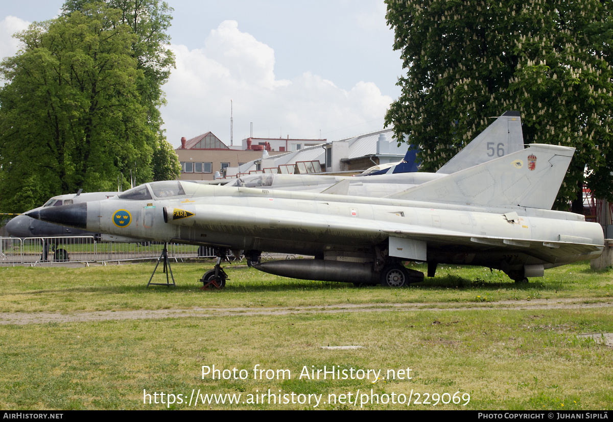 Aircraft Photo of 35518 | Saab J35F-2 Draken | Sweden - Air Force | AirHistory.net #229069