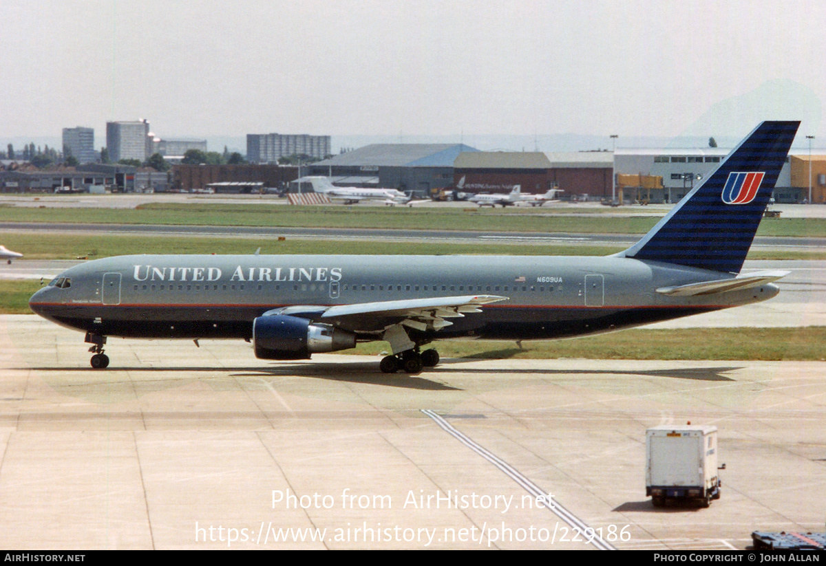 Aircraft Photo of N609UA | Boeing 767-222 | United Airlines | AirHistory.net #229186