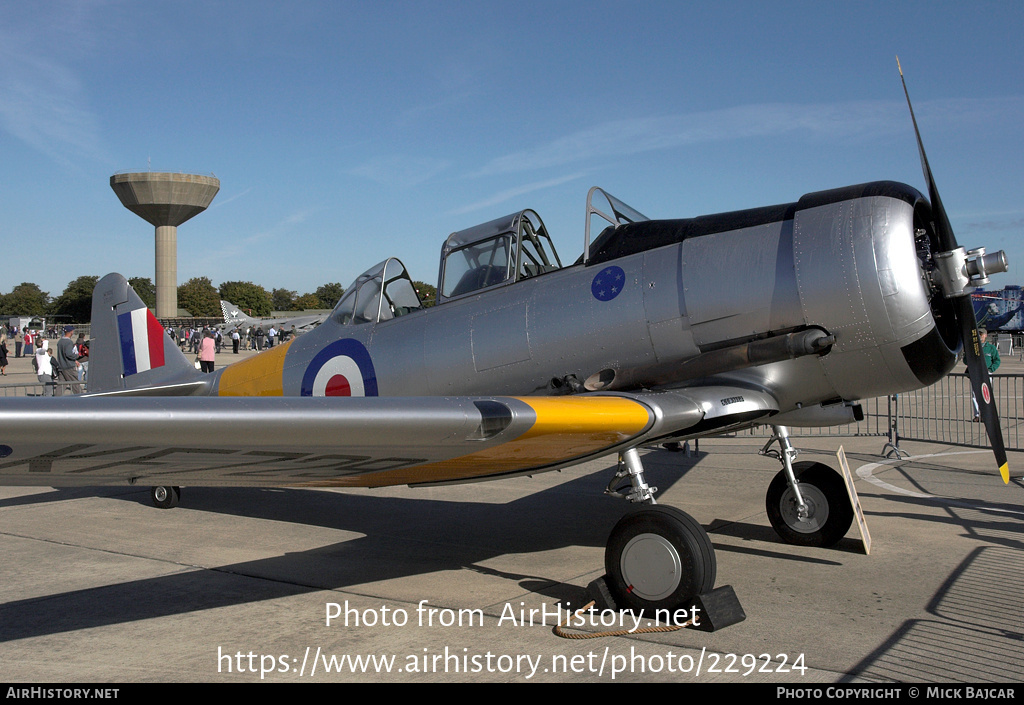 Aircraft Photo of G-BJST / KF729 | North American T-6H Harvard Mk IV | UK - Air Force | AirHistory.net #229224