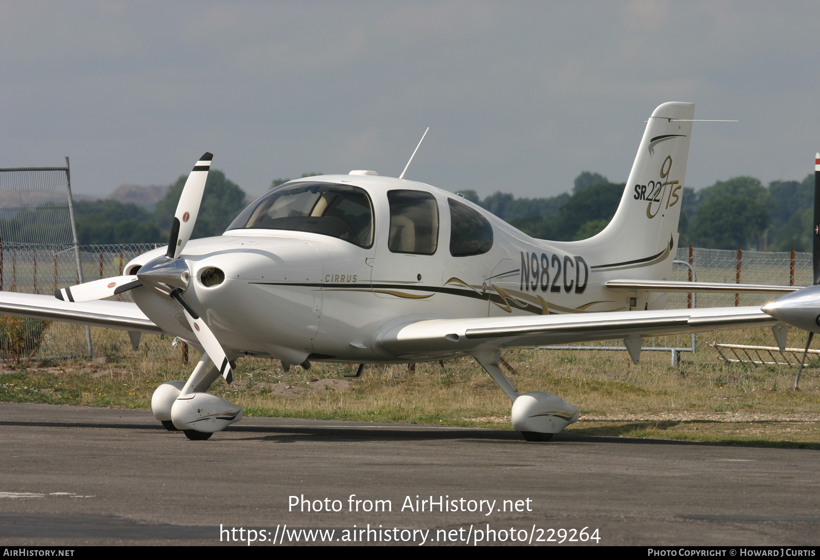 Aircraft Photo of N982CD | Cirrus SR-22 G2-GTS | AirHistory.net #229264