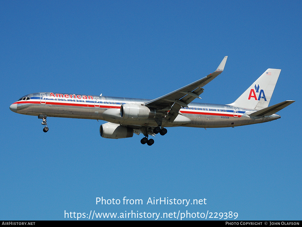 Aircraft Photo of N192AN | Boeing 757-223 | American Airlines | AirHistory.net #229389