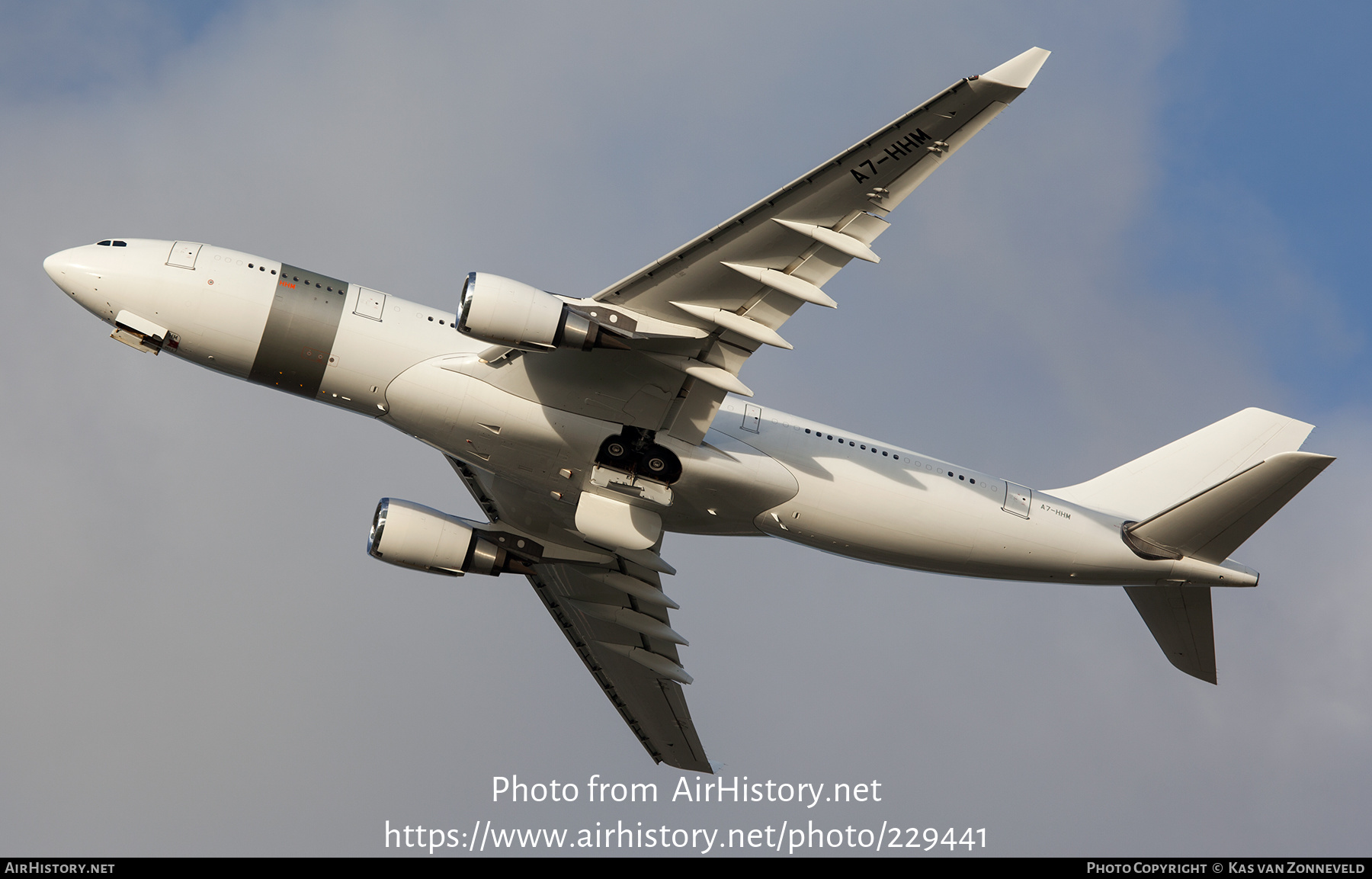 Aircraft Photo of A7-HHM | Airbus A330-203 | AirHistory.net #229441