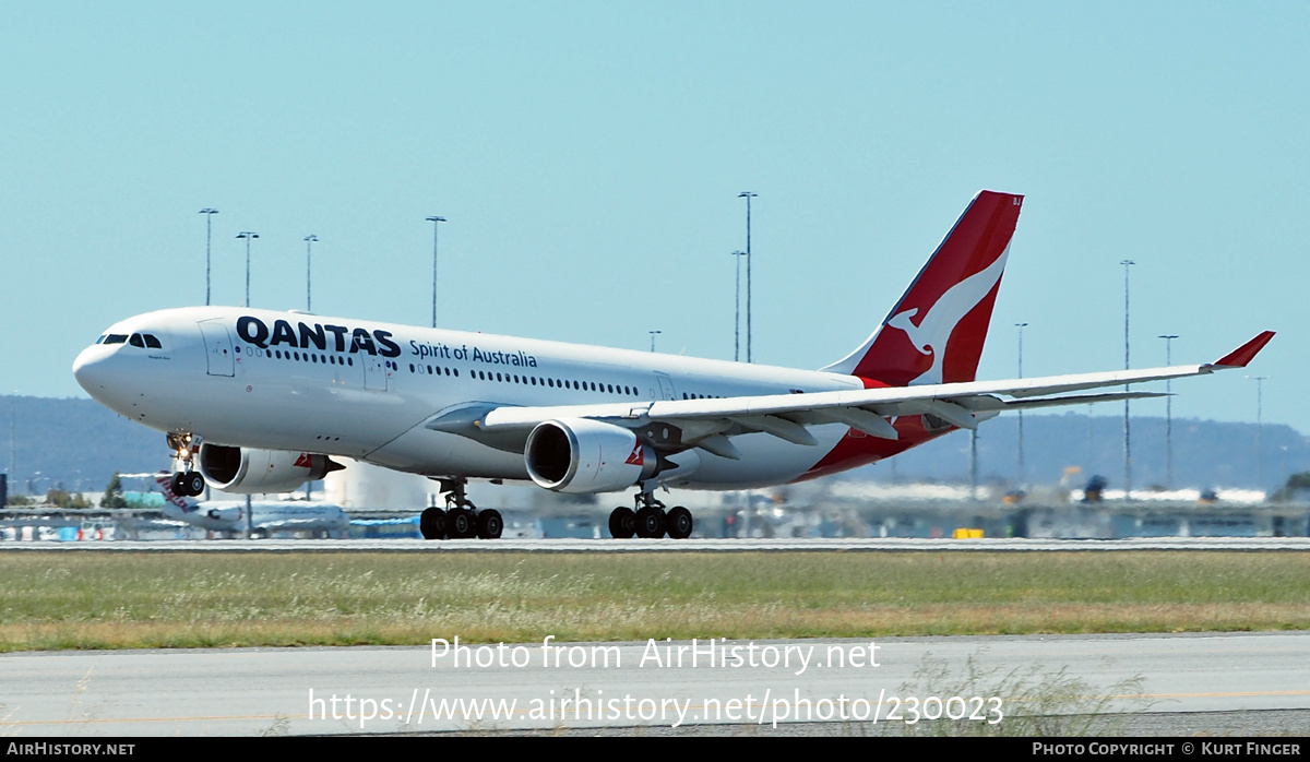 Aircraft Photo of VH-EBJ | Airbus A330-202 | Qantas | AirHistory.net #230023